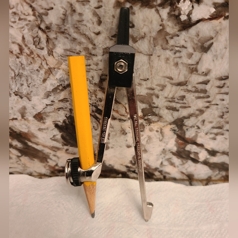 Helix Metal Drawing Compass Pencil Holder